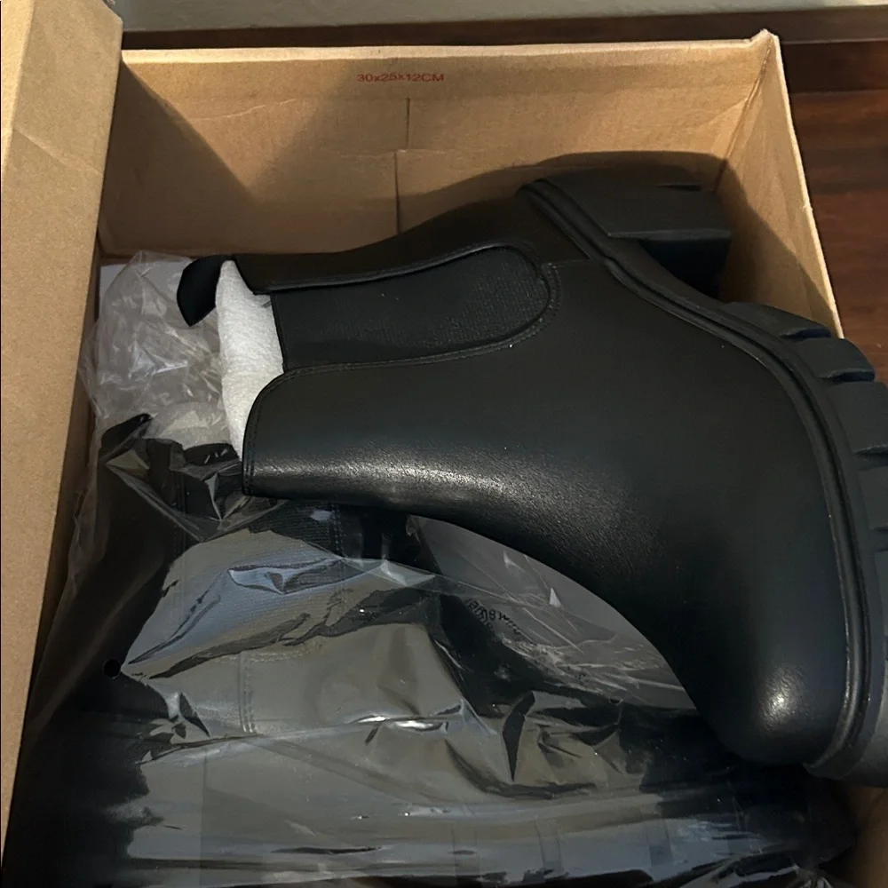 Marco Republic Black Ankle Boots for Women - Picture 7 of 9